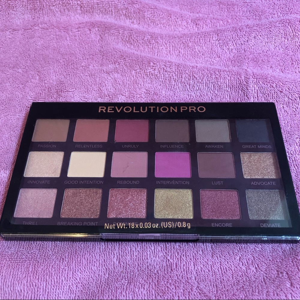 Makeup Revolution Pro Regeneration Palette